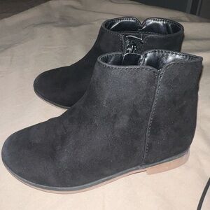 Cat & Jack Kids Black Suede Ankle Boots